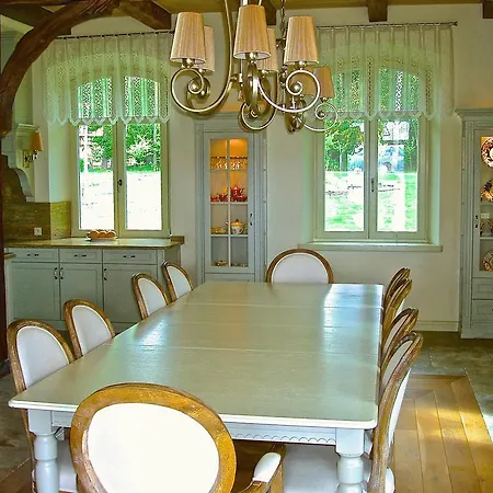 فيلة Dwor Sosnowo - Willa *